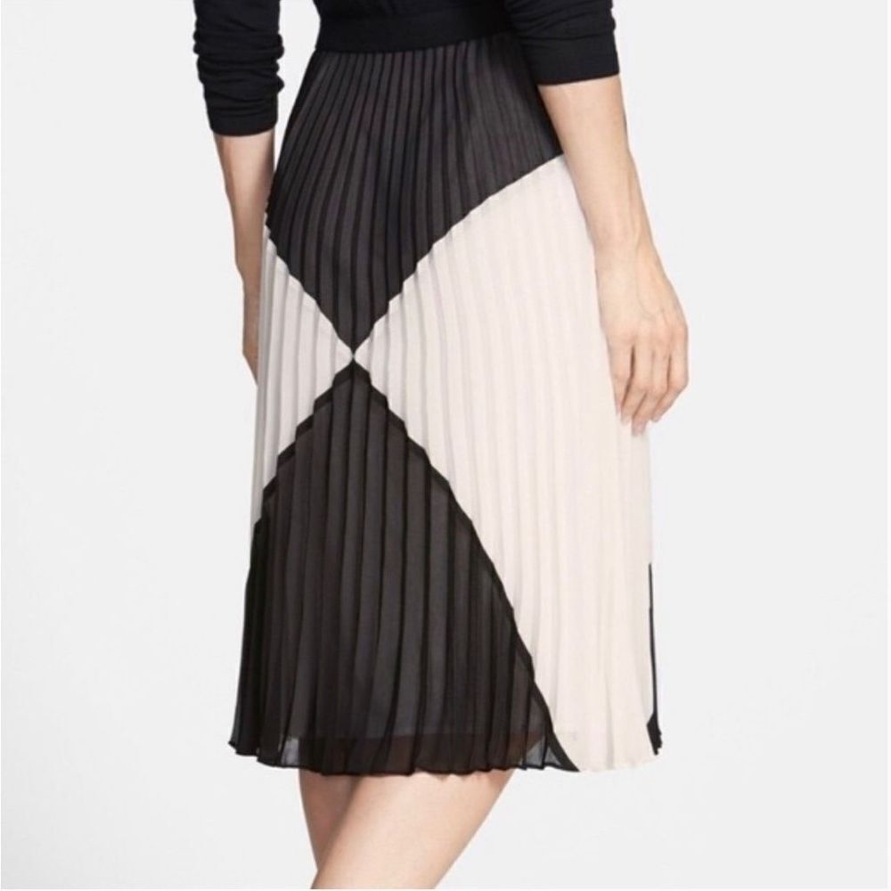 Nordstrom Halogen Pleated Black and White Diamond‎ Skirt - Super Stunning!